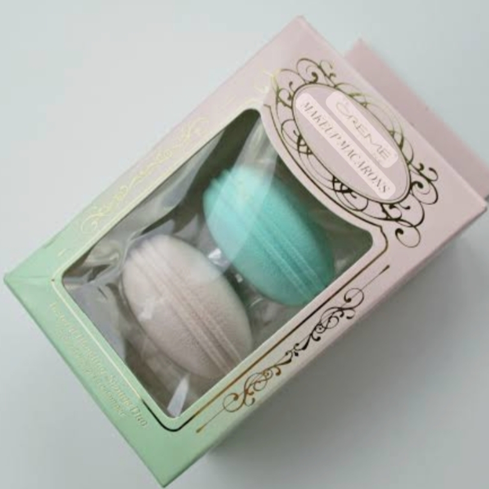 CRÈME Macaron Makeup Sponges - Mint and Cream